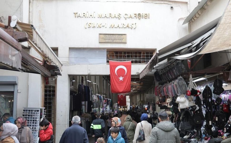 Bayram Arifesinde Kapalı Çarşı’da Yoğunluk: Kahramanmaraş’ta Hem Umut Hem Hüzün Hakim