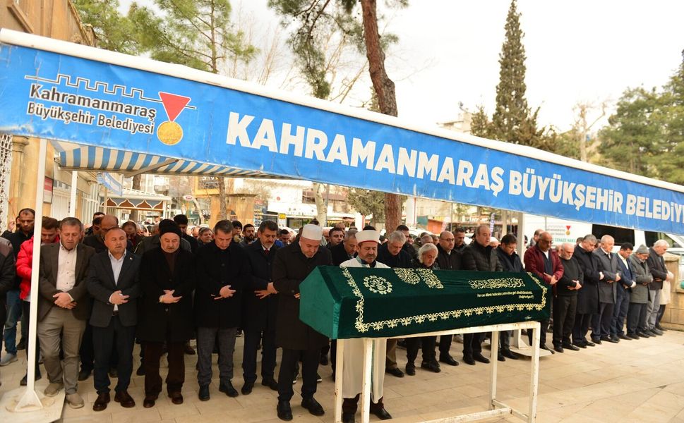 Yüzbaşıoğlu Ailesinin Acı Kaybı: Şaziye Yüzbaşıoğlu Son Yolculuğuna Uğurlandı