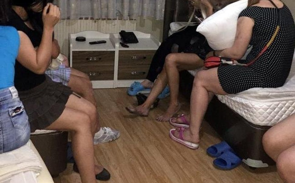 Kahramanmaraş'ta ahlaksızlara baskın! Hepsi yakalandı