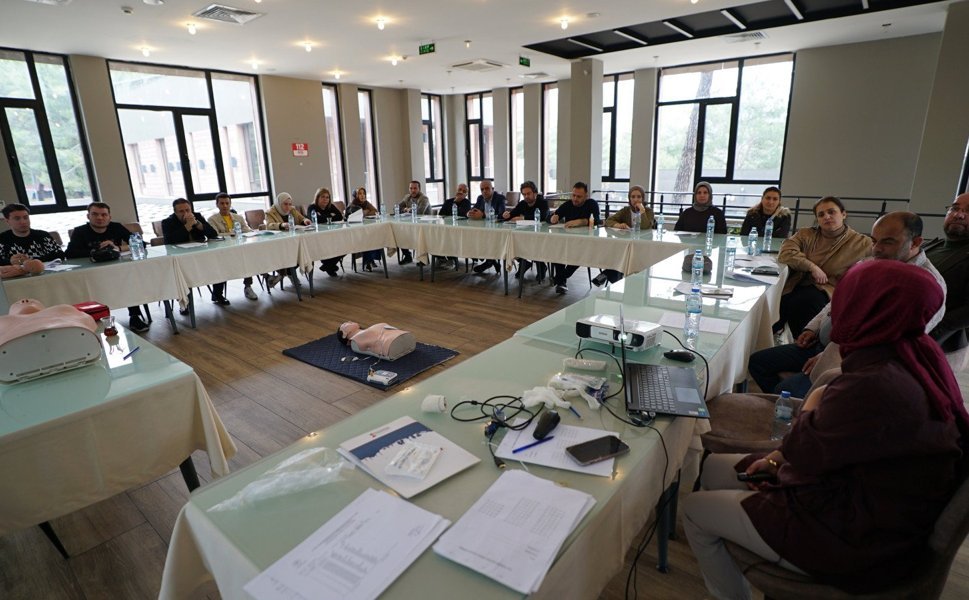 Büyükşehir Personeline Hayat Kurtaran İlk Yardım Eğitimi