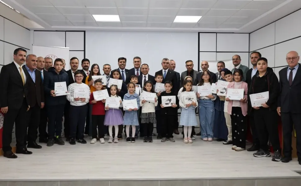 Kahramanmaraş’ta Kitap Kurdu Öğrenciler Ödülleri Topladı: İşte Kazanan Listesi