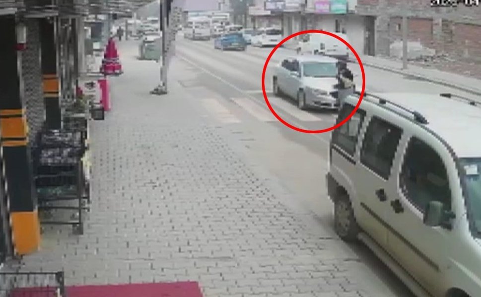 Kahramanmaraş'ta otomobilin çarptığı yaya yaralandı