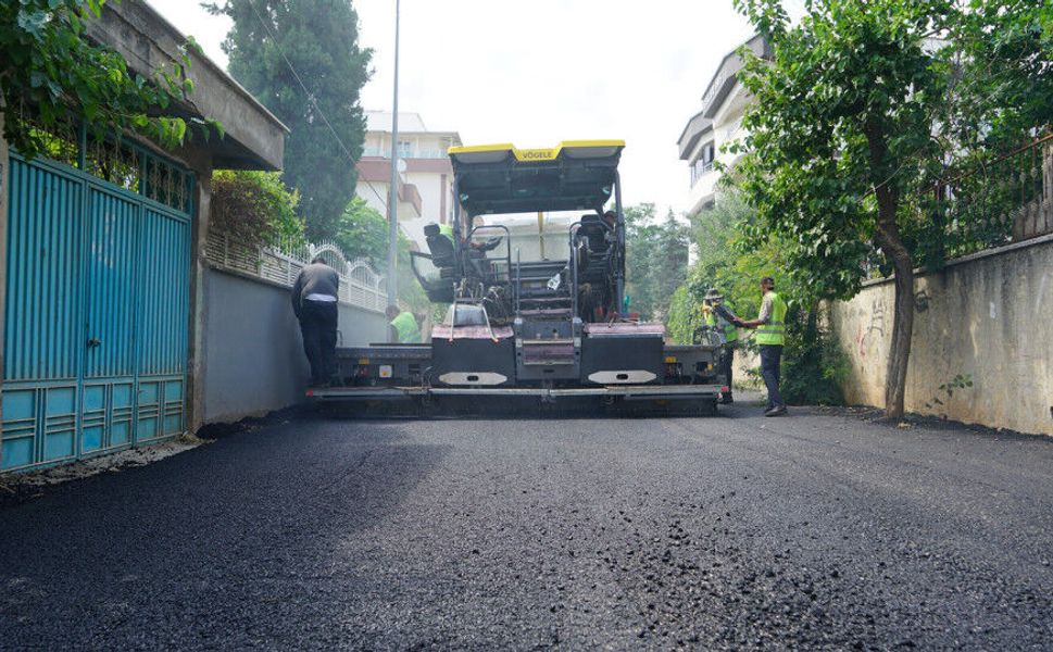 Büyükşehir, Dulkadiroğlu Egemenlik Mahallesi’nde de Asfalt Mesaisine Başladı