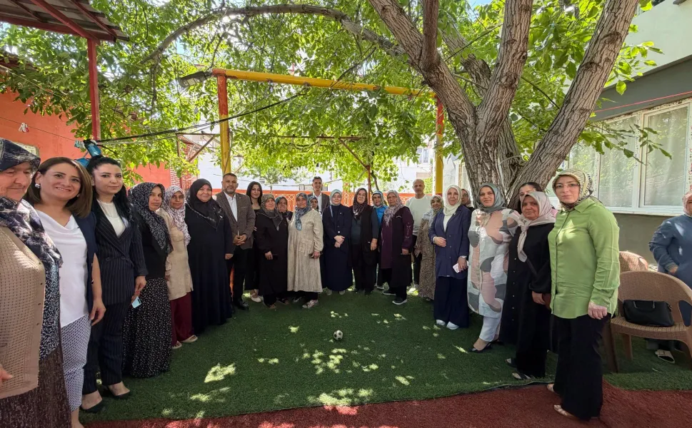 AK Parti Afşin’de Sahaya İndi: Üç Mahallede Vatandaşın Nabzı Tutuldu!