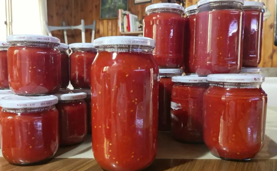 Kahramanmaraş Usulü Kışlık Domates Konservesi Yapımı