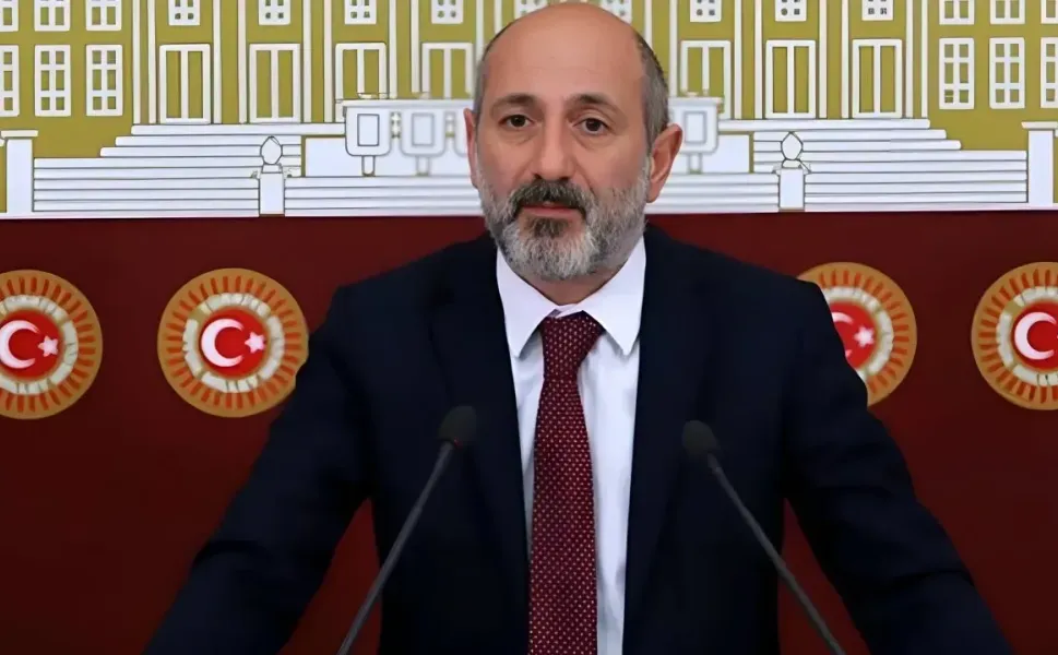 Kahramanmaraş Milletvekili Ali Öztunç Ailesini Yasa Boğan Haberi Duyurdu