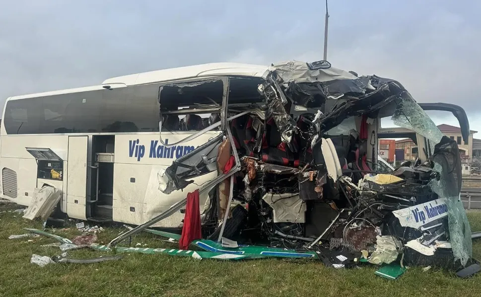 Kahramanmaraş Yolcu Otobüsünün Bolu'daki Kazasında 1 Kişi Öldü, 14 Kişi Yaralandı