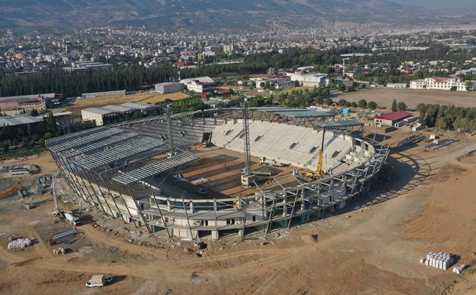 Kahramanmaraş'ın yeni stadyumu adım adım yükseliyor... Son hali havadan görüntülendi