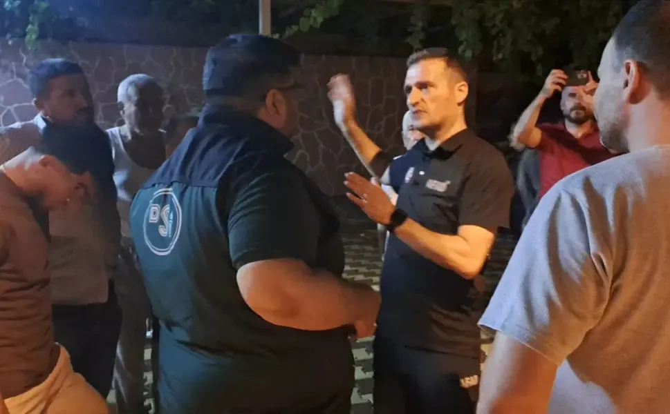 Pazarcık'tasulama kanalından taşan su evleri bastı