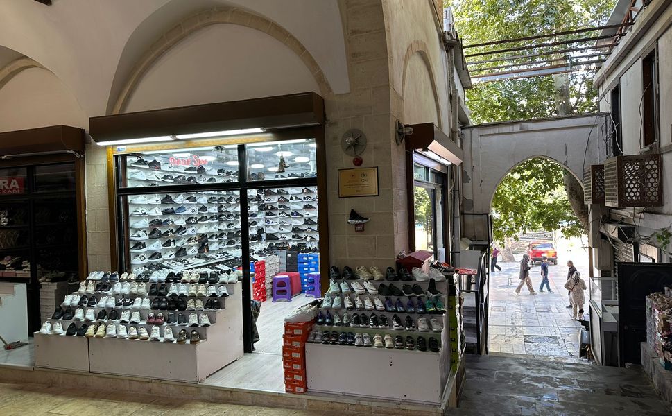 Kapalıçarşı’da İzdiham Yaratan Açılış: Pınar Spor Ayakkabı’dan 3 Günlük Dev İndirim!