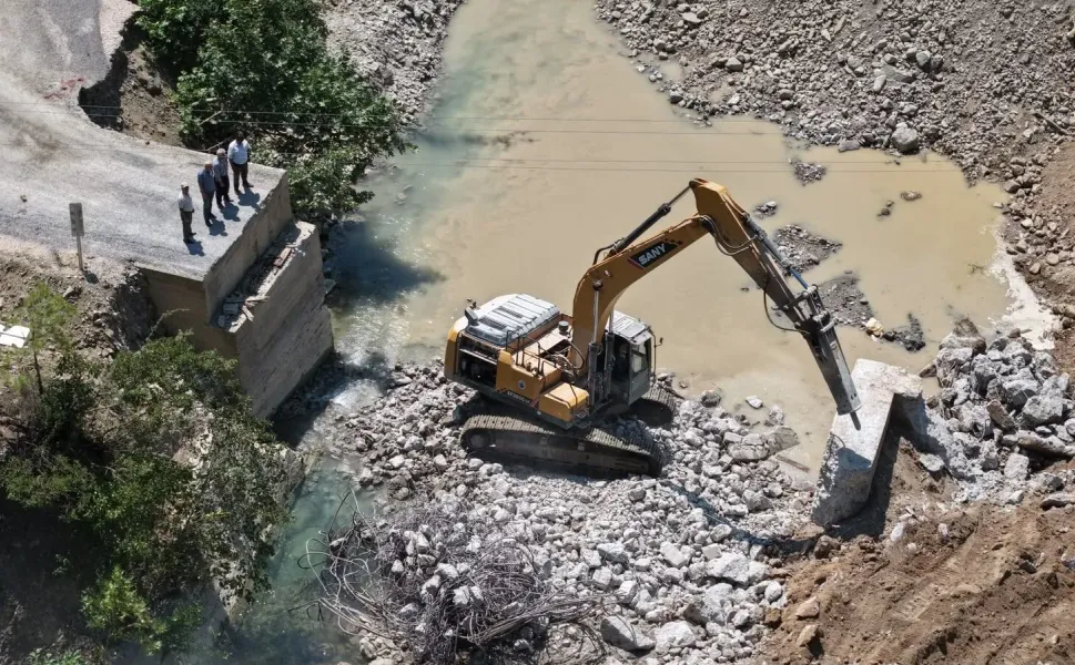 Kahramanmaraş Andırın'da 53 Yıllık Köprü Yenileniyor