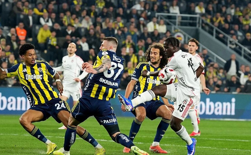 Fenerbahçe Beşiktaş Derbisini Halil Umut Meler Yönetecek