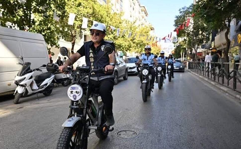 Manisa'da bisikletli zabıtalar göreve başladı