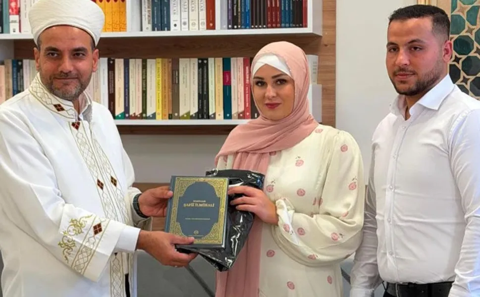 Ukraynalı Anastasiia Van'da Müslüman Oldu
