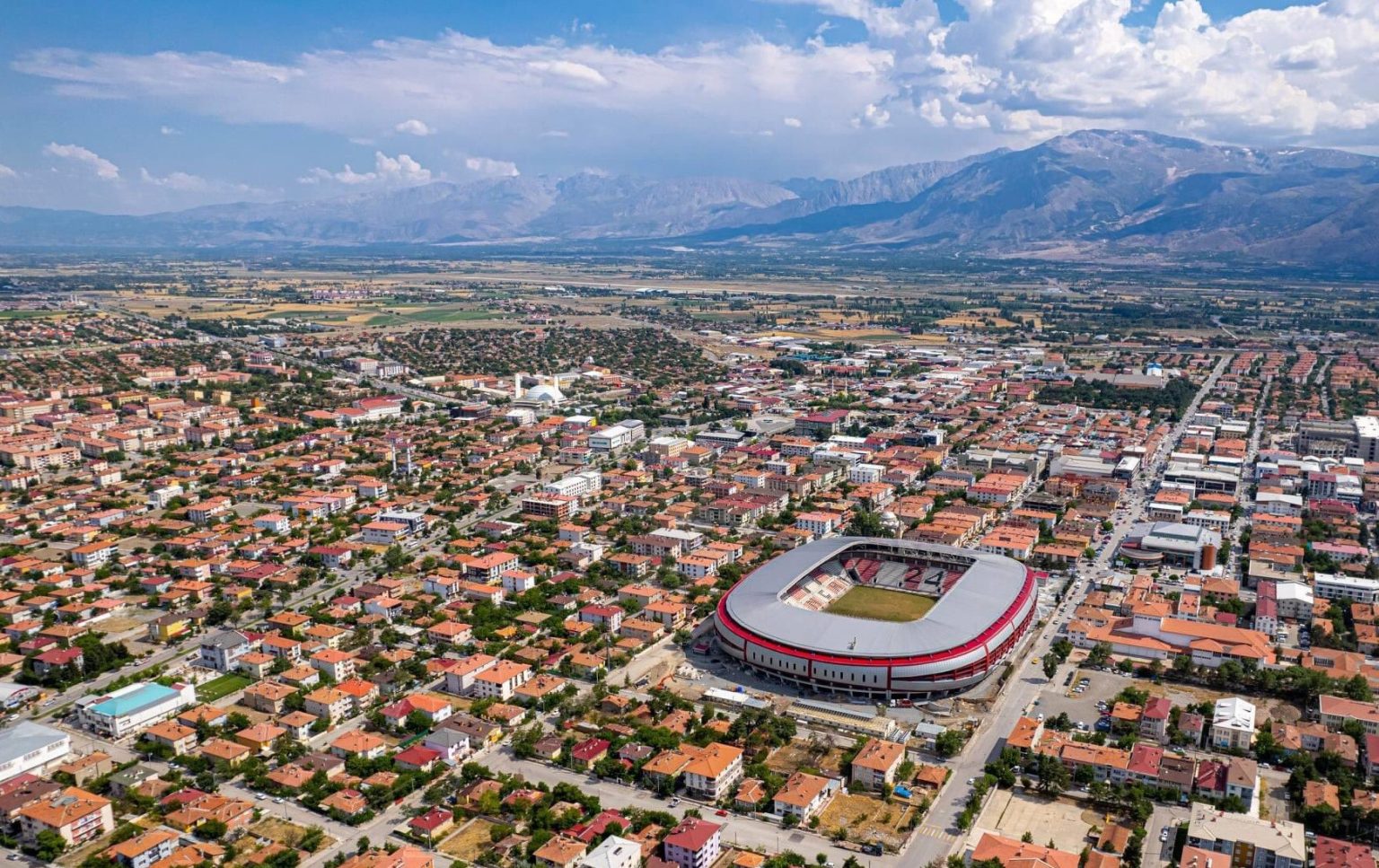 erzincanda-doga-ile-ic-ice-bir-gun-iste-erzincanin-en-zengin-ve-elit-ilcesi_1