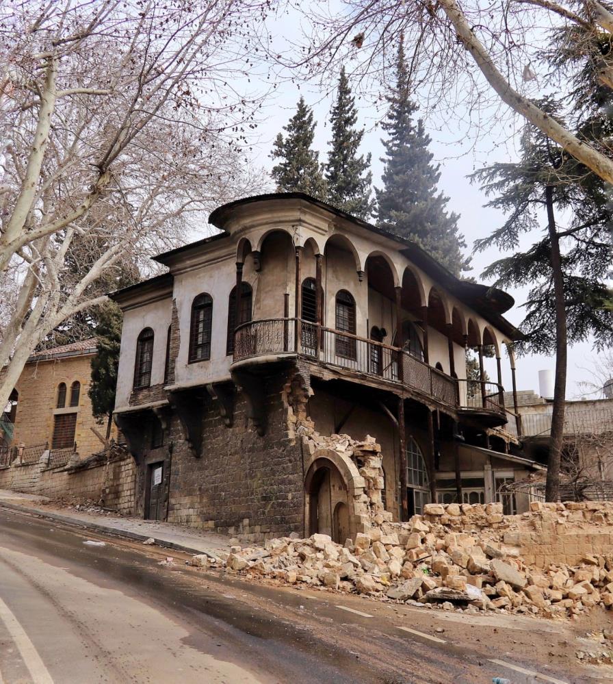 depremde-yikilan-tarihi-mekanlar_5