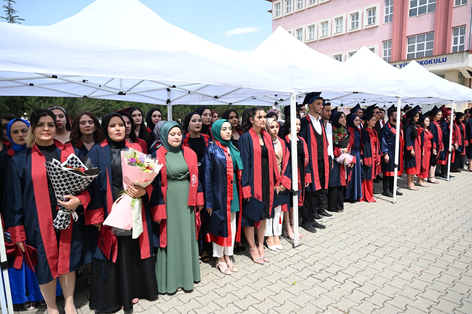 Afsin Meslek Yuksekokulunda Mezuniyet Coskusu (1)