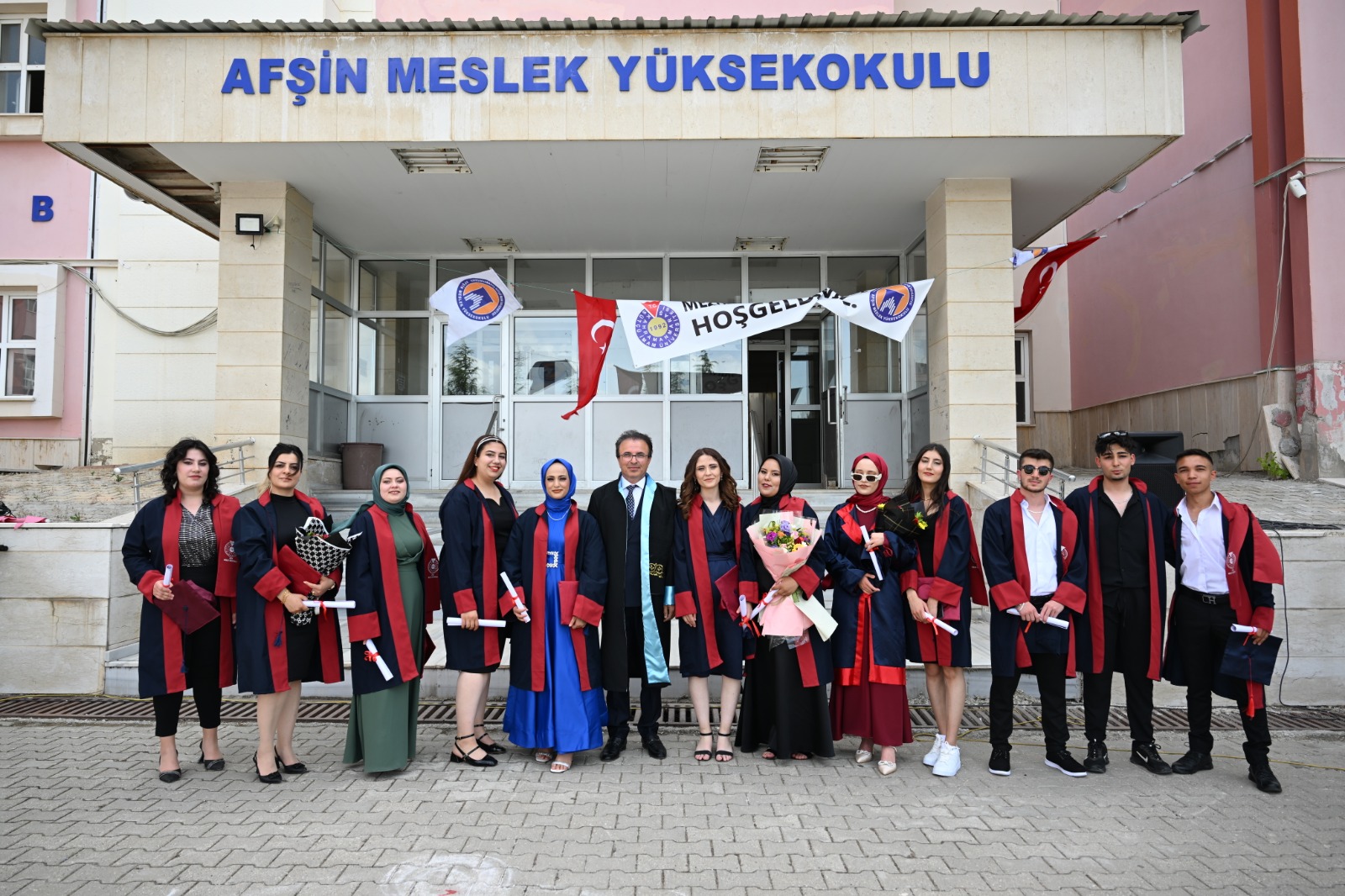 Afsin Meslek Yuksekokulunda Mezuniyet Coskusu (2)