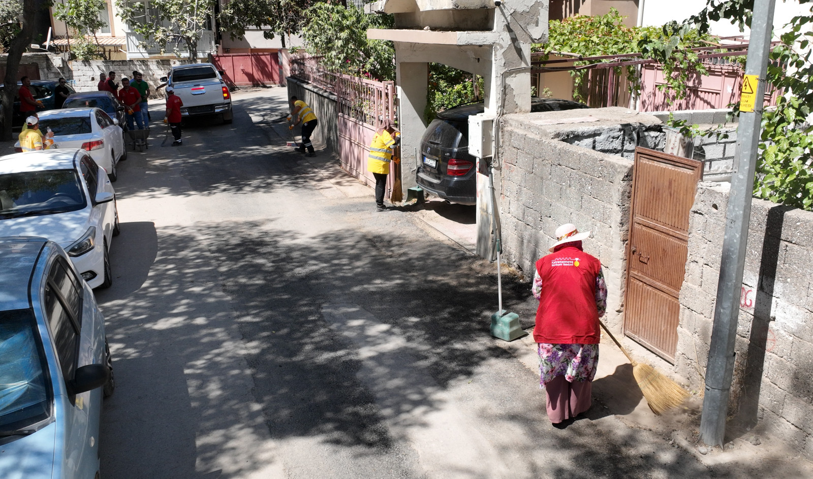 Altyapi Ve Yol Kaplamasi Tamamlanan Mahallelerde Temizlik Seferberligi1