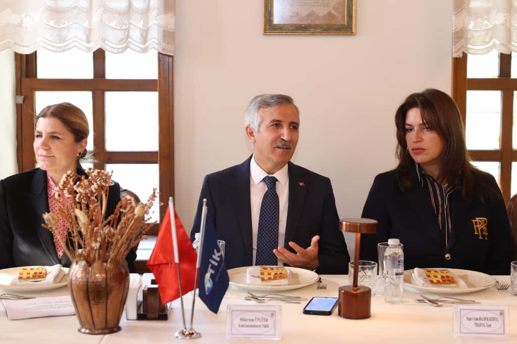 Whatsapp Image 2025 11 22 At 12.45.23