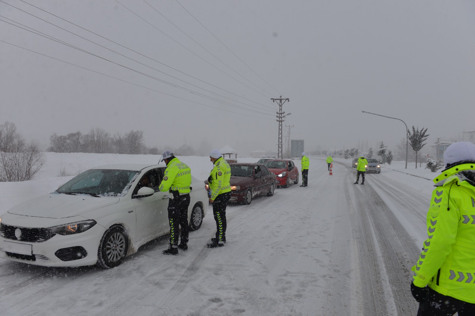 93332982 E392 4Aec Bf43 90374A56D5A4