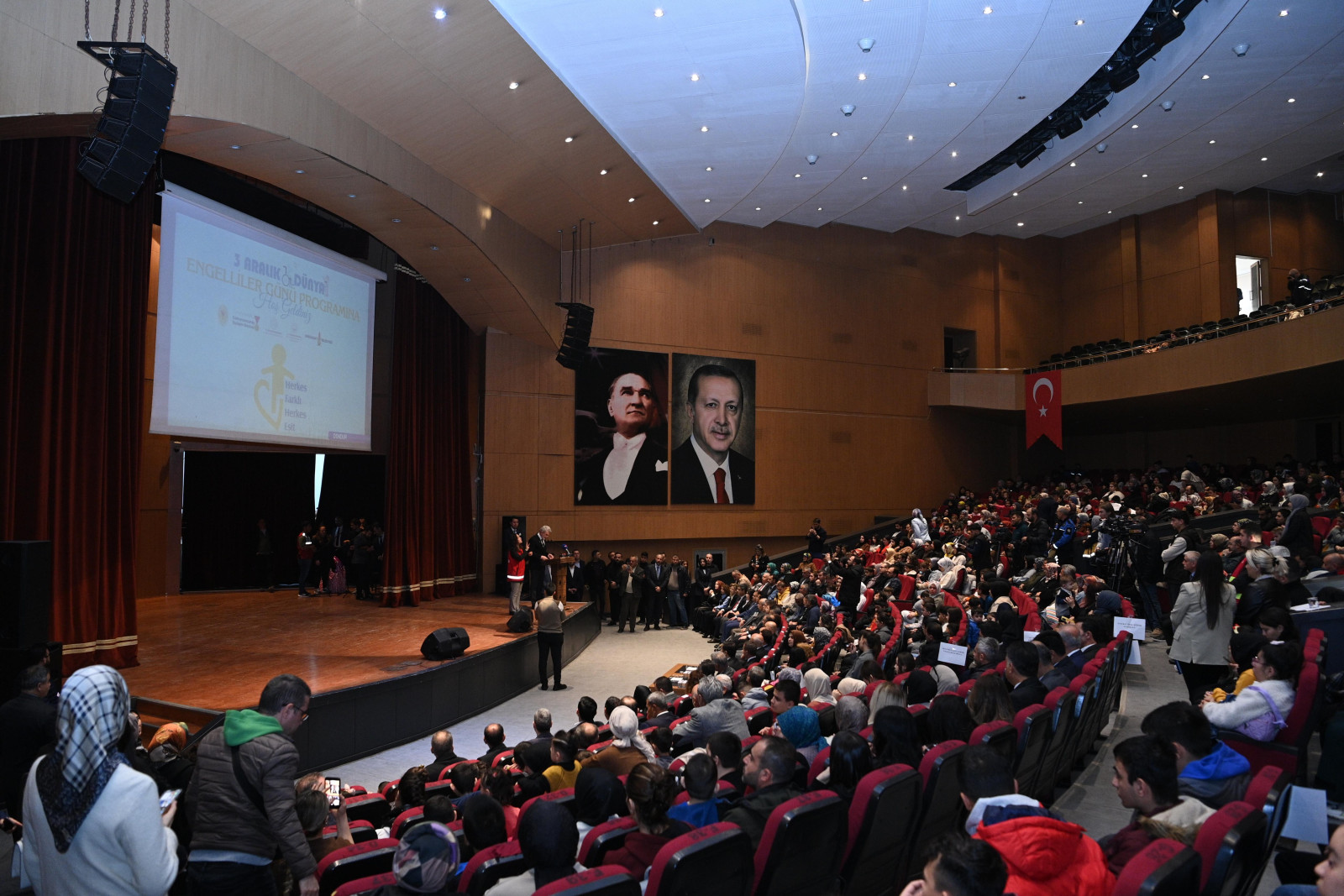 Engellilerimiz Icin Turkiyeye Ornek Projelerimizi Surduruyoruz