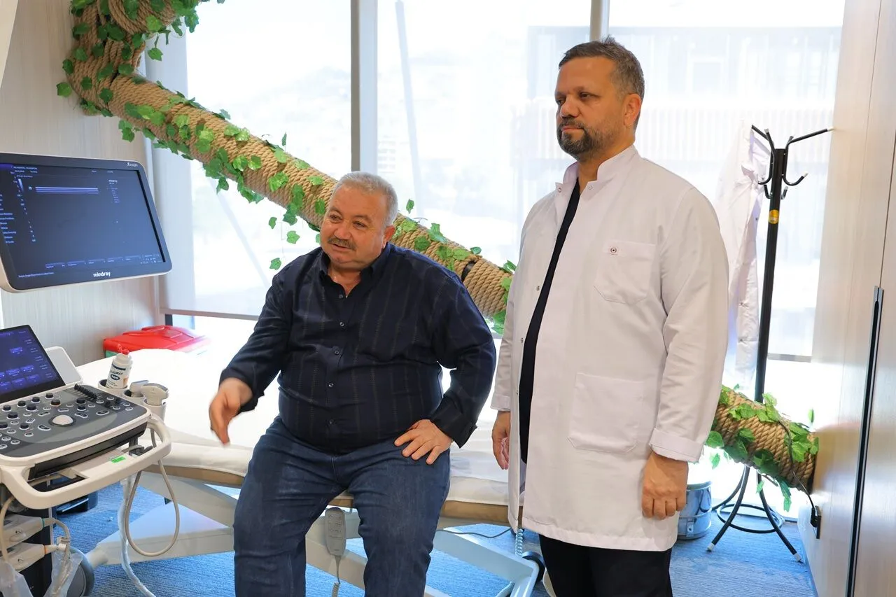 Kahramanmarasta Mucize Gibi Tedavi Tekerlekli Sandalyeyle Geldi Yuruyerek Cikti 2