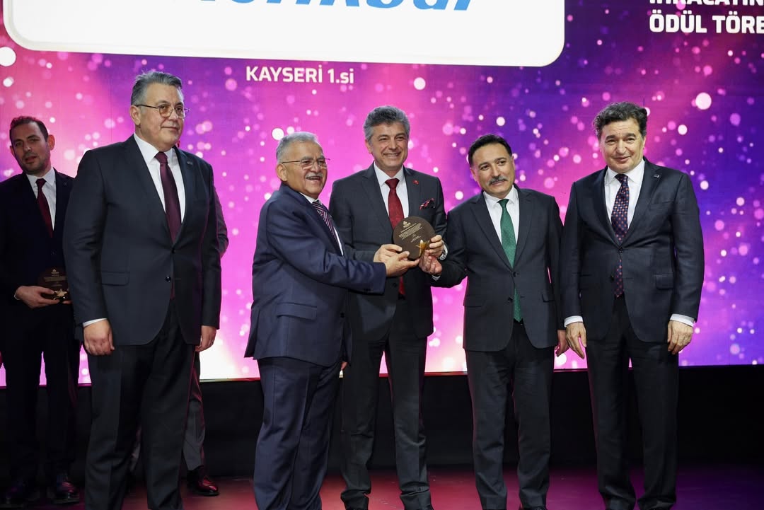 Kayseri’de Düzenlenen Akdeniz Mobilya, Kağıt Ve Orman Ürünleri İhracatçıları Birliği (Akami̇b) 20 (3)