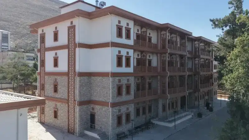 250913Ogretmeneviaciliyor 4