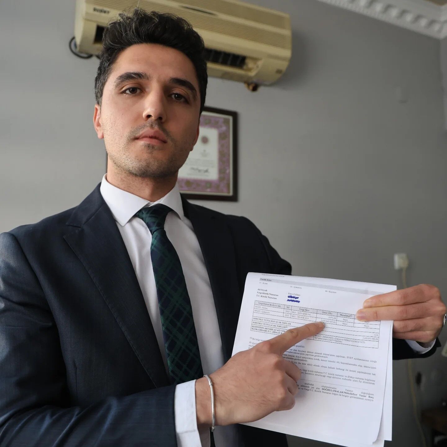 604423218 18397402597133387 9025038439337654285 N