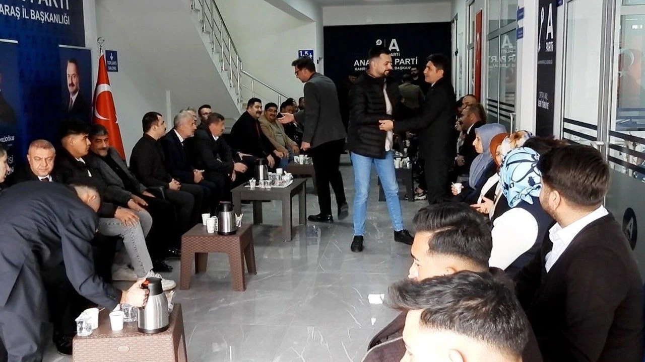 Anahtar Parti Kahramanmarasta Bayram Coskusu