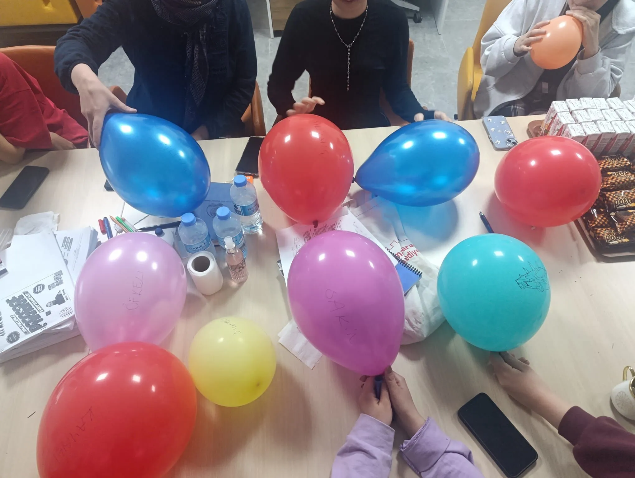 Elbistan Yurdunda Empati Mesaisi Ogrenciler Atolyede Bulustu 2