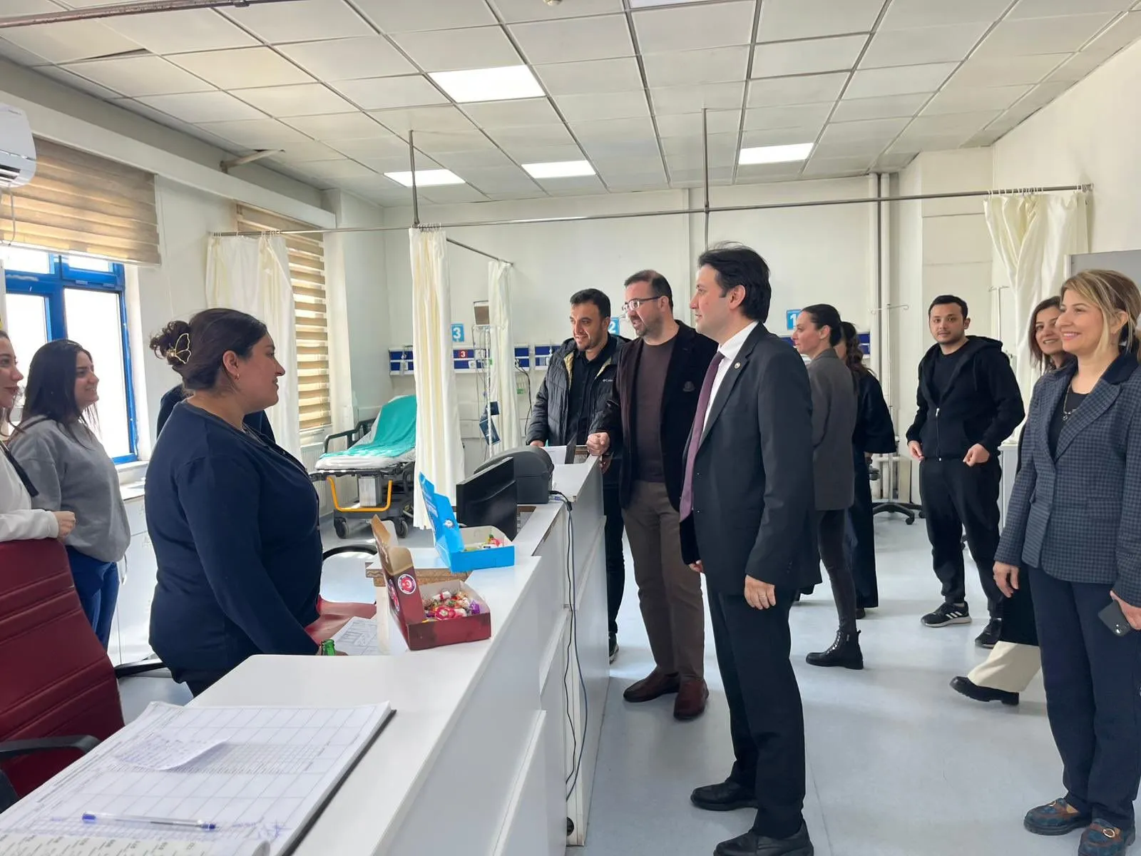 Kahramanmarasta Bayram Mesaisi Hastanedeki Nobetci Personel Ve Hastalar Unutulmadi3