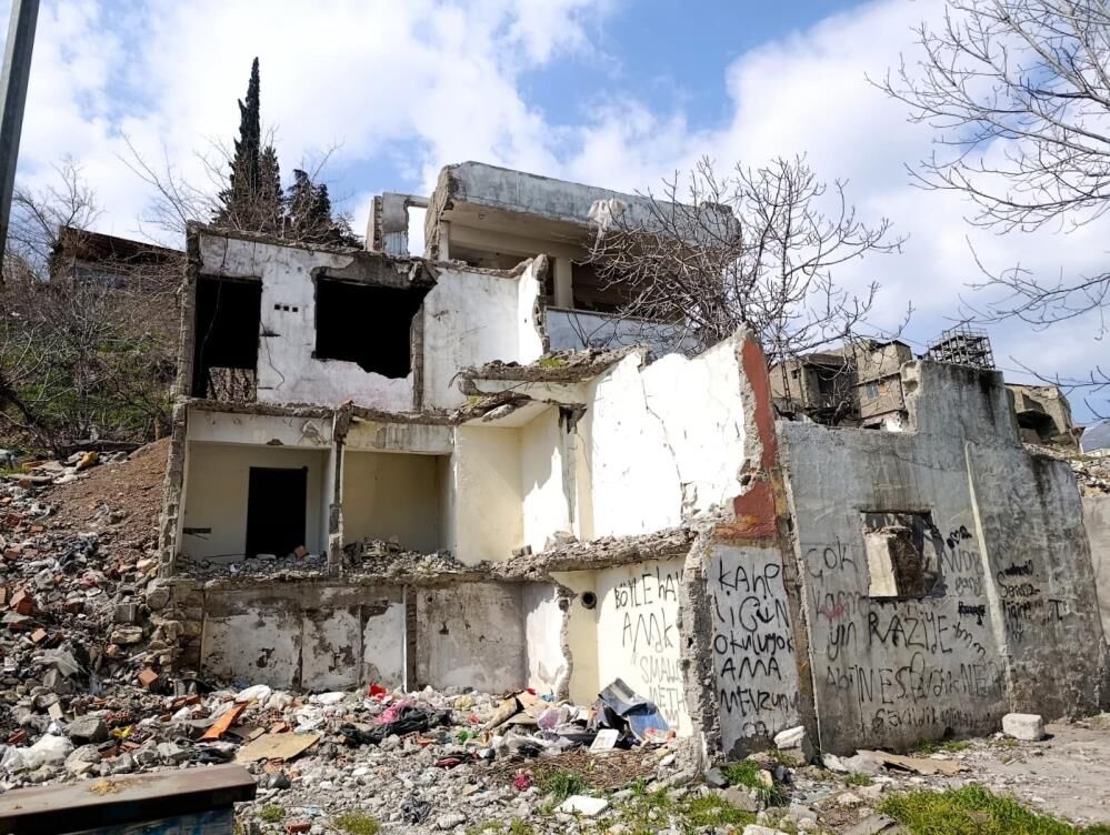 Kahramanmarasta Depremden Kalan Yaralar Guvenlik Sorununa Donustu3