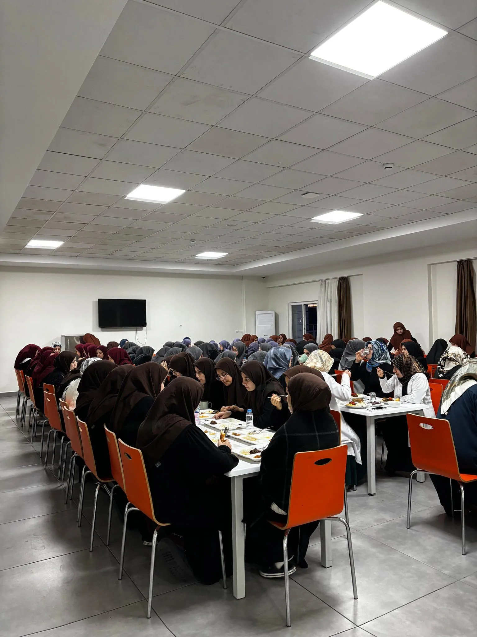 Kahramanmarasta Hafizlik Kursu Ogrencileriyle Iftar Bulusmasi 3