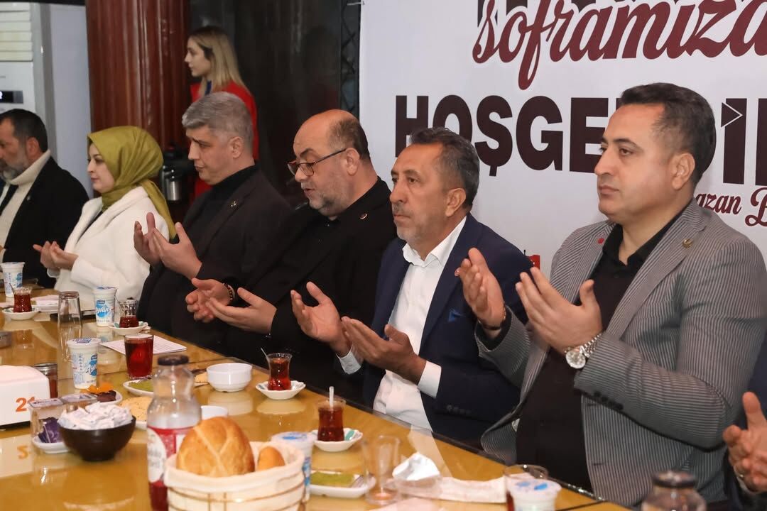 Yeniden Refah Partisi Kahramanmaraş Teşkilatlarımız İftar Programında Bir Araya Geldiler.dulkadi (4)