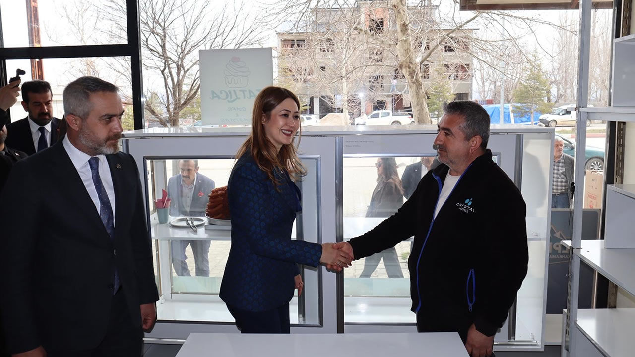 Zuhal Karakoc Nurhak2