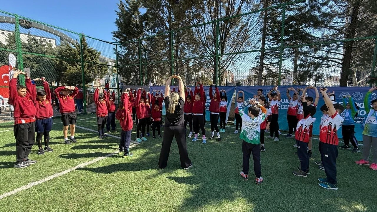 Kahramanmarasta 801 Sporcuyla Oryantiring Yarisi