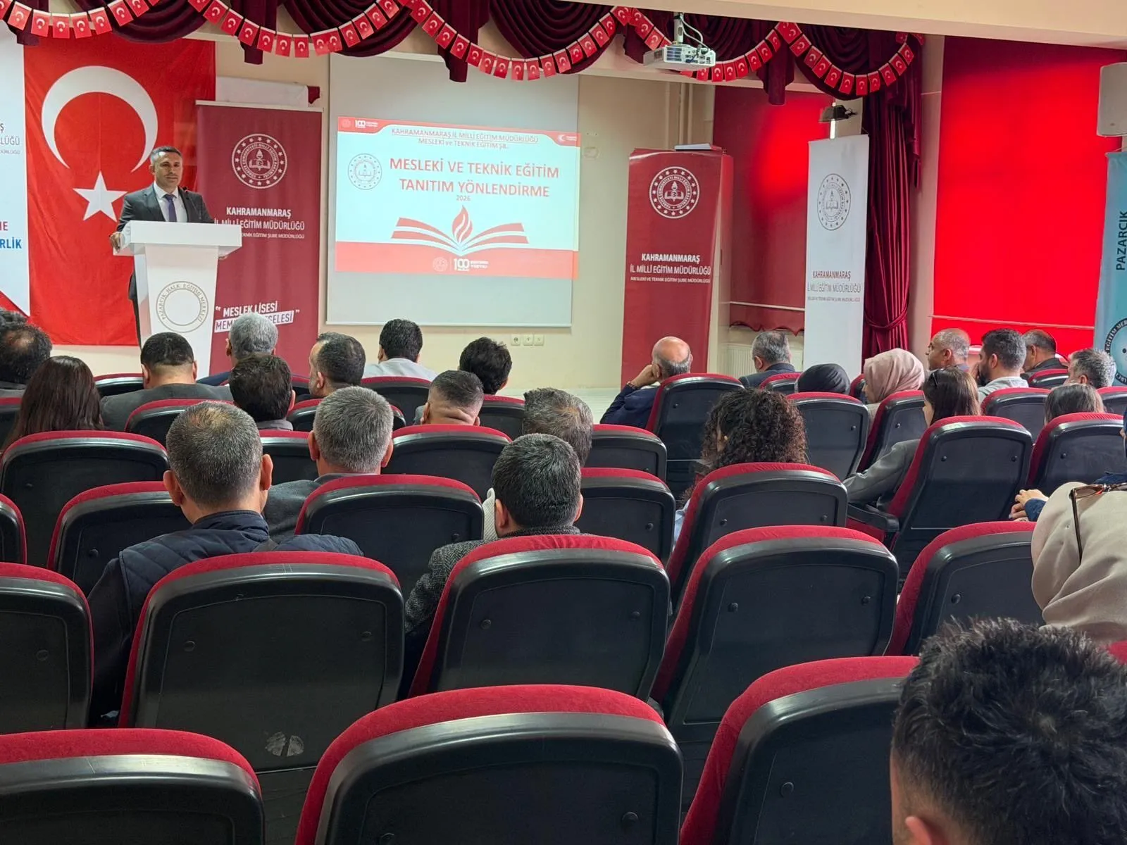 Pazarcikta Mesleki Egitim Tanitim Toplantisi Yapildi 1