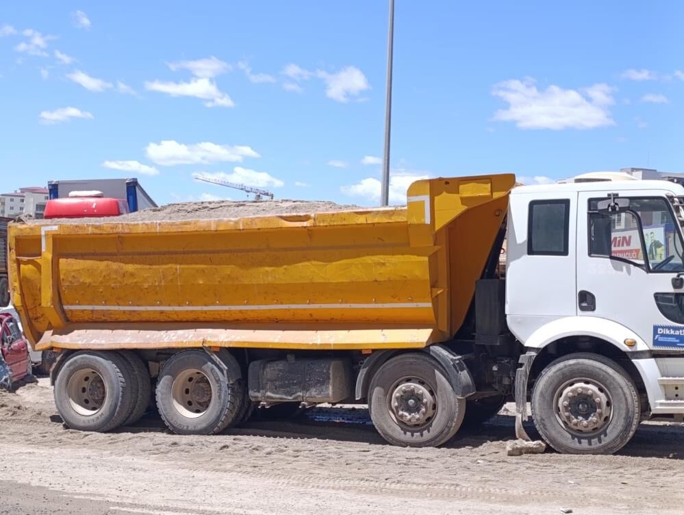 Dogukent Mahallesi Trafik Kazasi Freni Patlayan Kamyon 7 Araci Bicti5