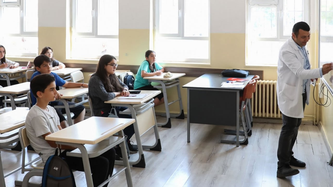 5 Haziran okullar tatil mi? MEB 2026 takvimine göre güncel durum