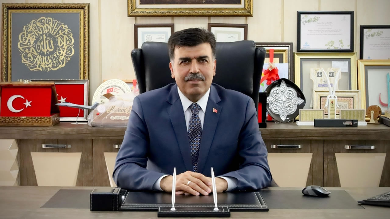 Nihayet görevden alındı!