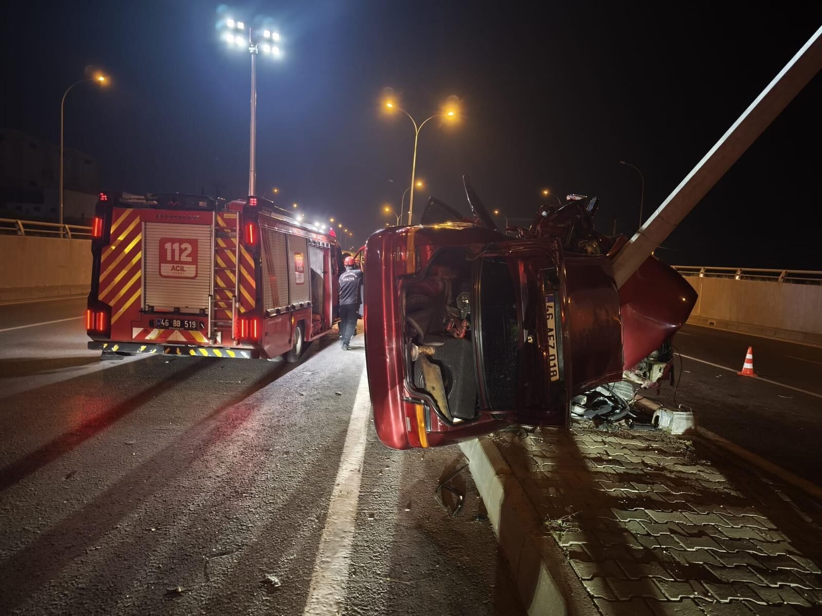 Kahramanmarasta Feci Kaza Otomobil Direge Carpti 1I Agir 2 Yarali (3)