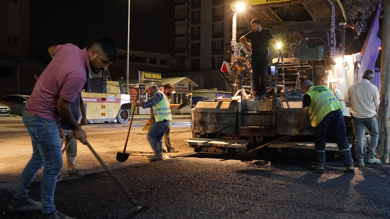 Kahramanmarasta Ulasim Atagi Seyh Adil Ve Girne Caddeleri Yenileniyor46