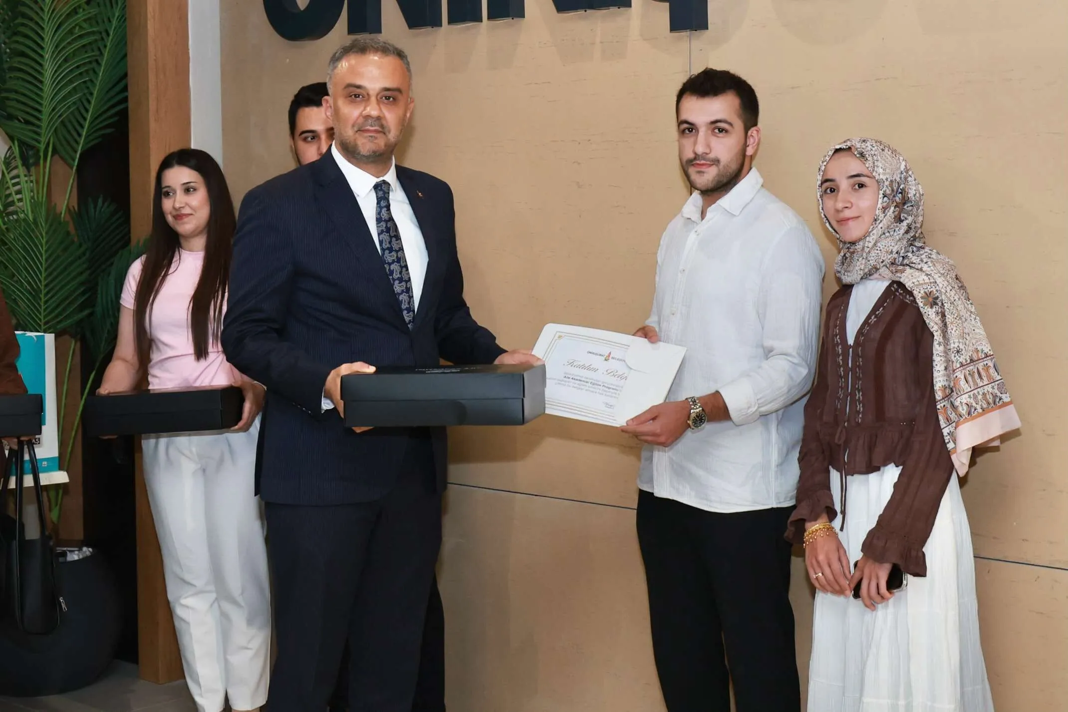 Mutlu Yuvanin Sirri Onikisubat Belediyesi Evlilik Okulu Egitimi Tamamlandi (1)