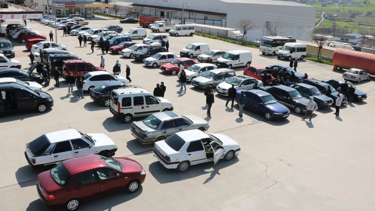 Araba Çok Alıcı Yok! Kahramanmaraş İkinci El Pazarı Durgunluğa Teslim