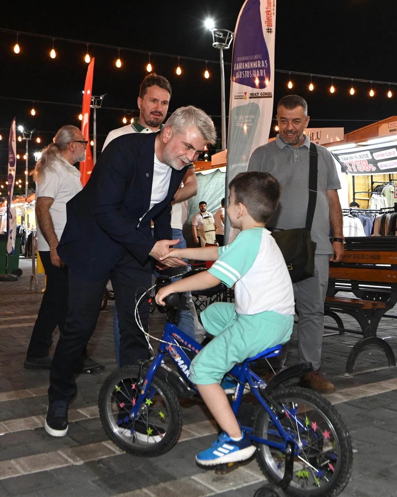 Baskan Gorgel Agustos Fuarinda Esnaf Ve Vatandaslarla Bulustu 2