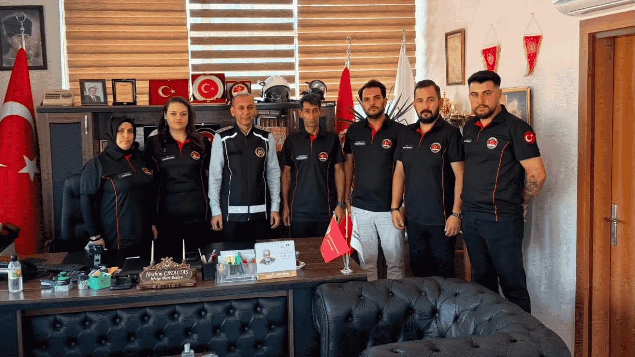 Kahramanmaraş'ta Arama Kurtarma Derneğine 800 Bin TL'lik Ekipman Desteği