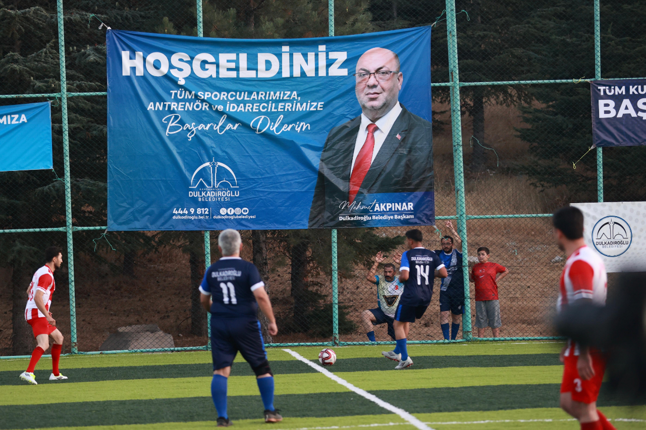 Dulkadiroglunda Kurumlar Arasi Futbol Heyecani 28 Takim Mucadele Ediyor (4)
