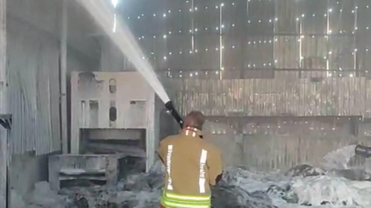 Kahramanmaraş’ta Fabrika Yangını! İtfaiye Zamanla Yarıştı